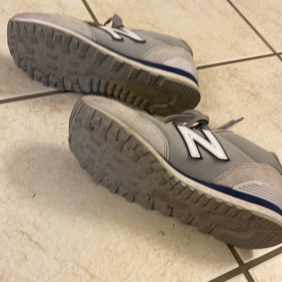 New Balance Tennis Shoes - Picture 3 of 3